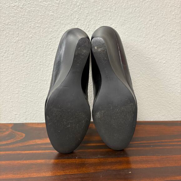 Tommy Hilfiger Wedge Heels Women Sz 7M Black Leather Upper Slip On 4” Pump Bow - Picture 8 of 8
